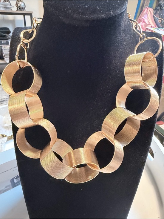 Jewelry - Gold Link Statement Necklace - Women Jewelry